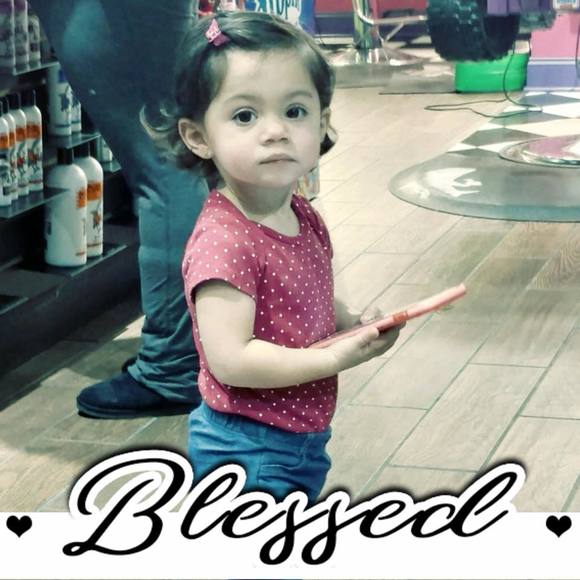 Meet your Posher, Stephaine - Picture 1 of 1